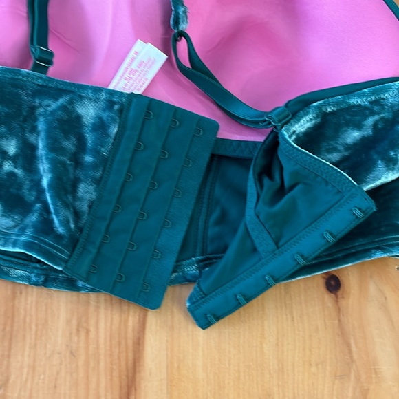 NWT: Victoria Secret’s Pink - Wireless Corset Cami Bra - Size Medium - Picture 5 of 10